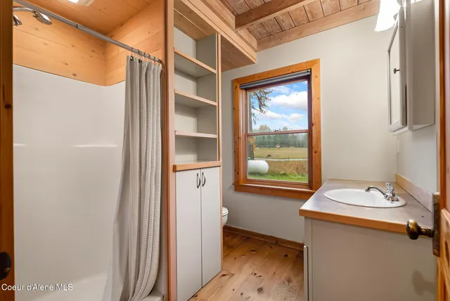 $799,000 | 2995 East Dufort Road, Sagle, ID 83860