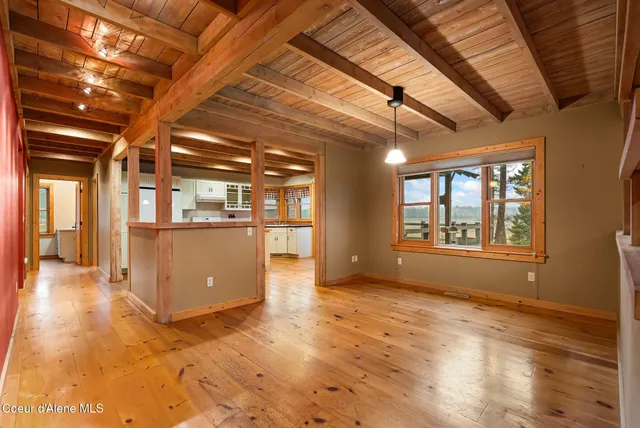 $799,000 | 2995 East Dufort Road, Sagle, ID 83860