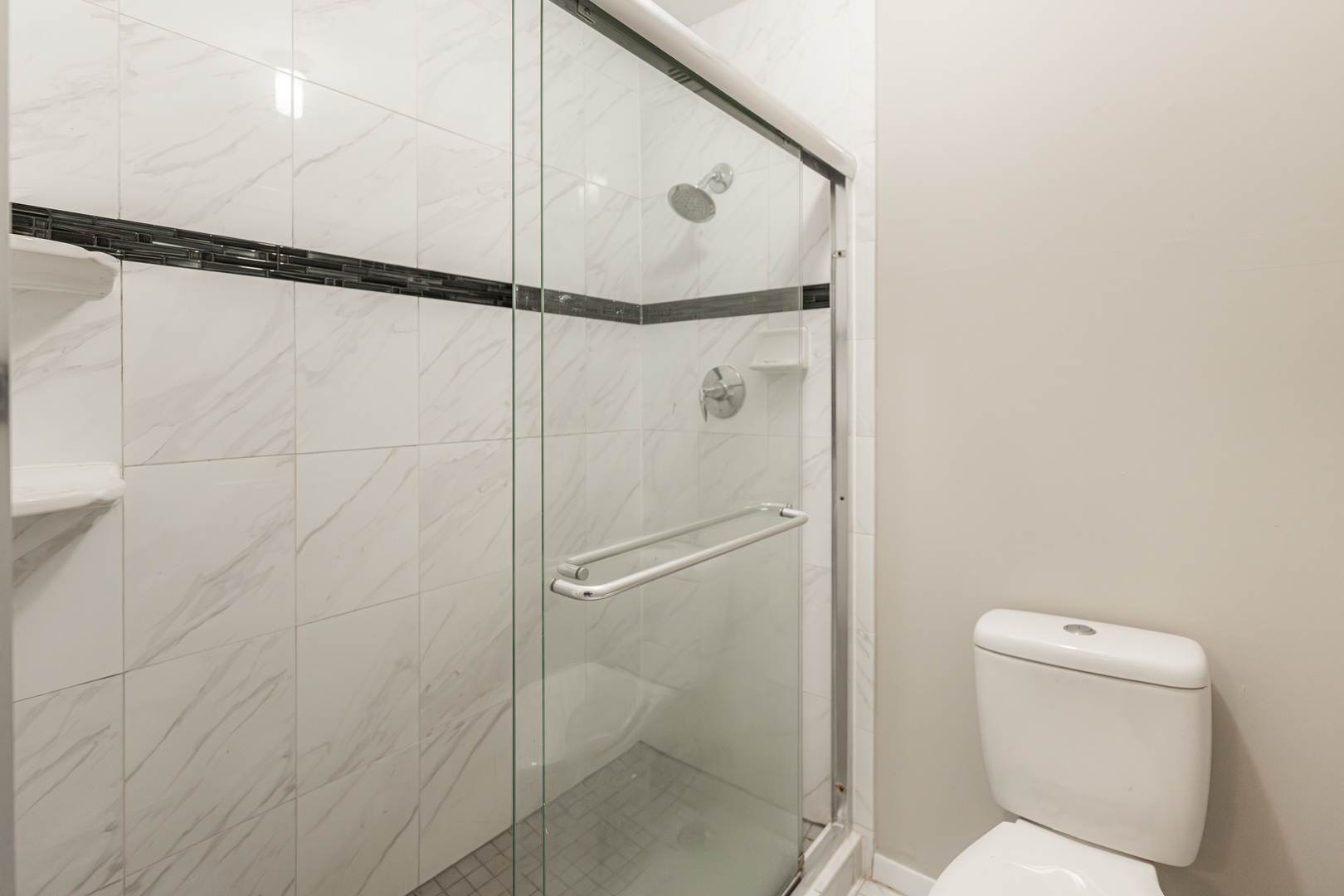 141 North La Grange Road, Unit 601 La Grange, IL 60525 - Photo 15 of 25