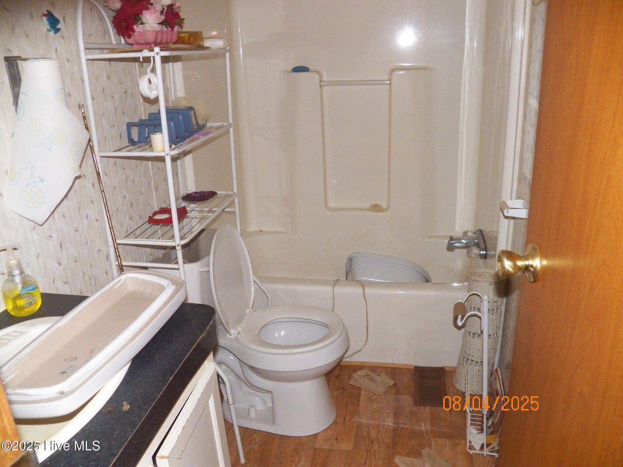 120 Fairview Drive Murfreesboro, NC 27855 - Photo 2 of 7 164_1205