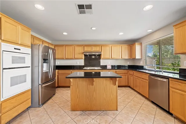 $1,299,000 | 39 Hemingway Court, Rancho Santa Margarita, CA 92679