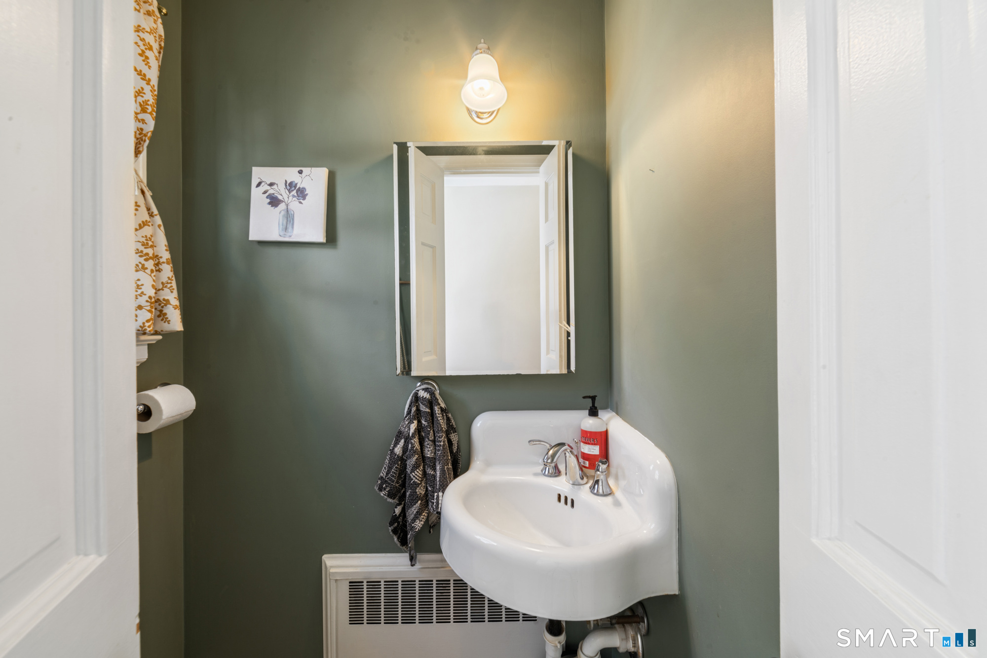 155 Eaton Avenue Meriden, CT 06451 - Photo 7 of 37