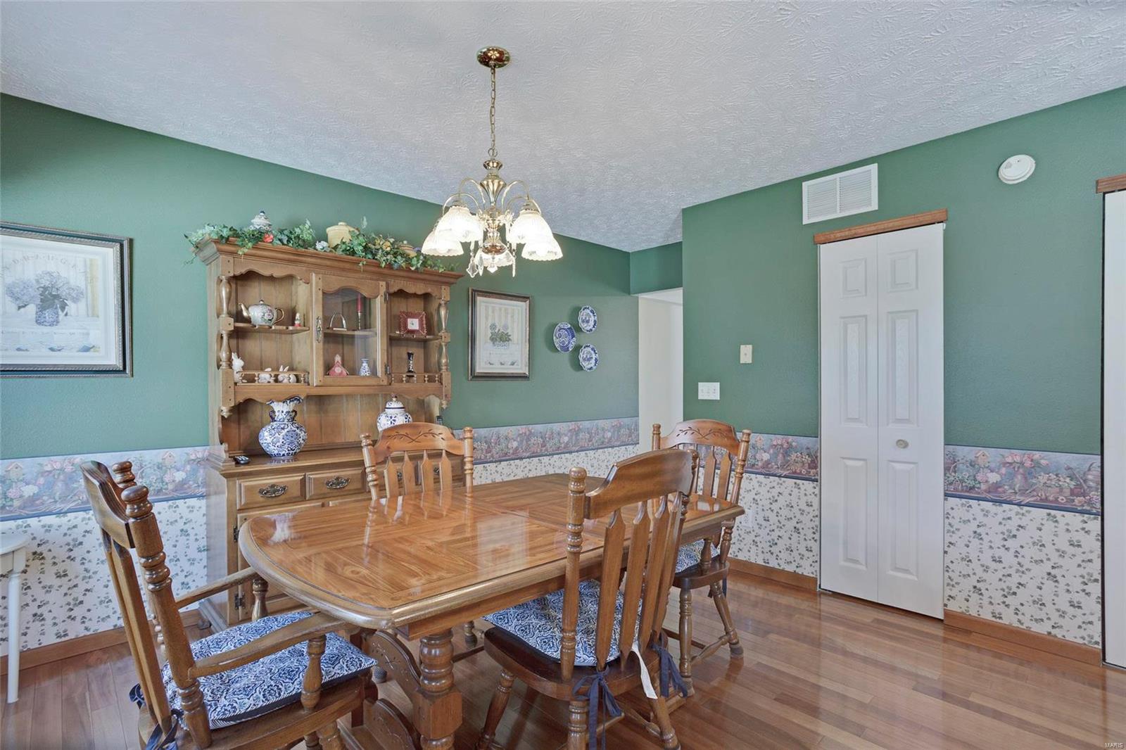 321 Benjamin Lane Waterloo, IL 62298 - Photo 13 of 33 Gallery Image 13