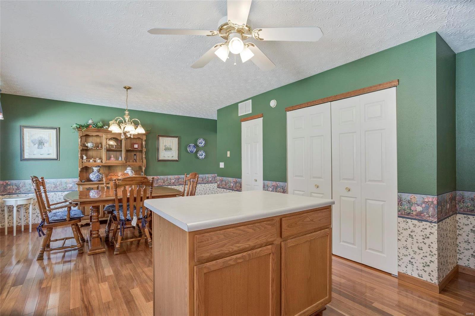 321 Benjamin Lane Waterloo, IL 62298 - Photo 14 of 33 Gallery Image 14