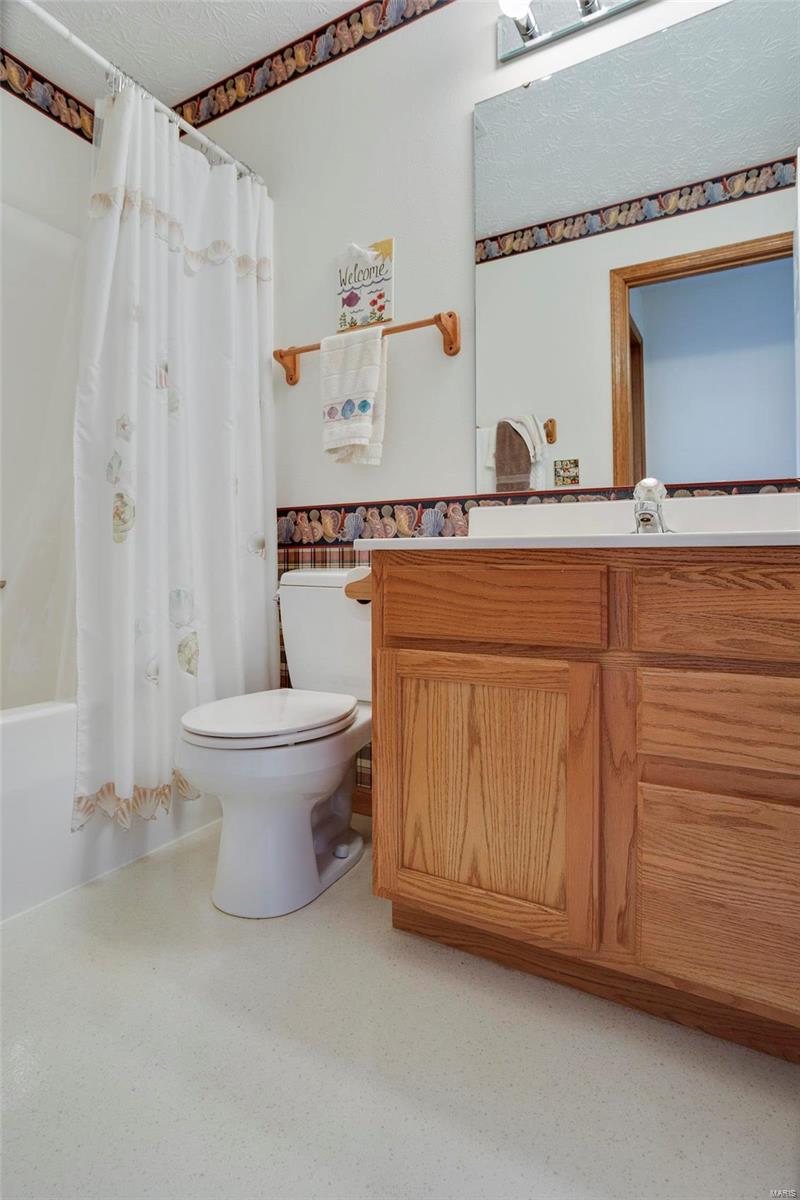 321 Benjamin Lane Waterloo, IL 62298 - Photo 19 of 33 Gallery Image 19
