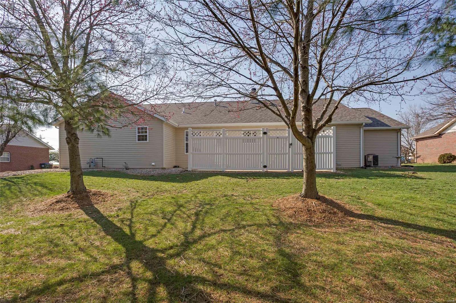 321 Benjamin Lane Waterloo, IL 62298 - Photo 27 of 33 Gallery Image 27
