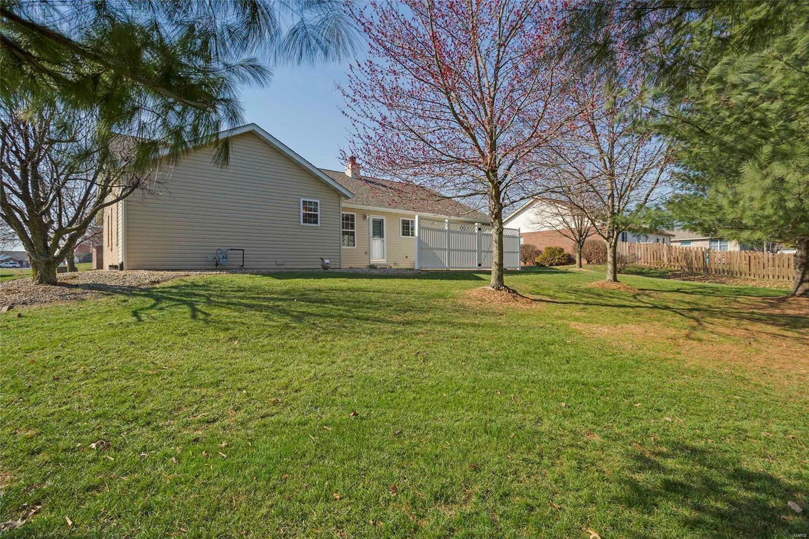321 Benjamin Lane Waterloo, IL 62298 - Photo 28 of 33 Gallery Image 28