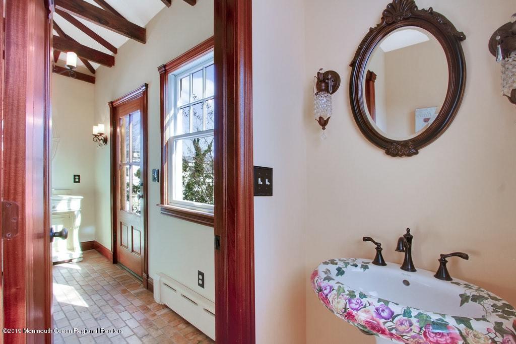 266 River Road Red Bank, NJ 07701 - Photo 16 of 37 012-303842-IMG_0420_7413778