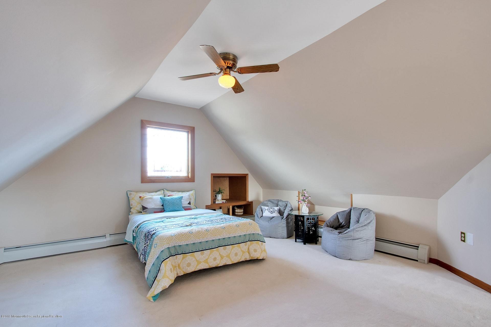 266 River Road Red Bank, NJ 07701 - Photo 25 of 37 Third Level Bedroom