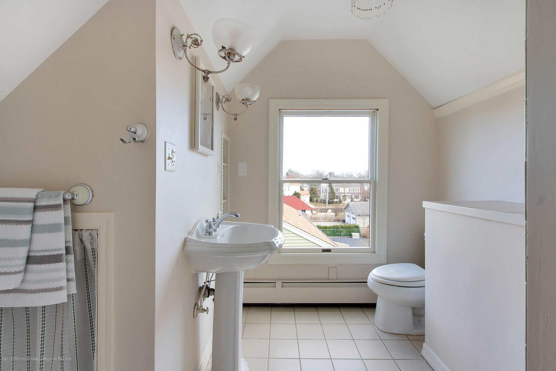 266 River Road Red Bank, NJ 07701 - Photo 26 of 37 Third Level Full Bath