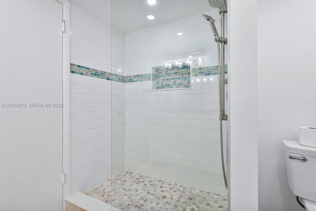 100 Waterway Road, Unit A306 Tequesta, FL 33469 - Photo 13 of 36