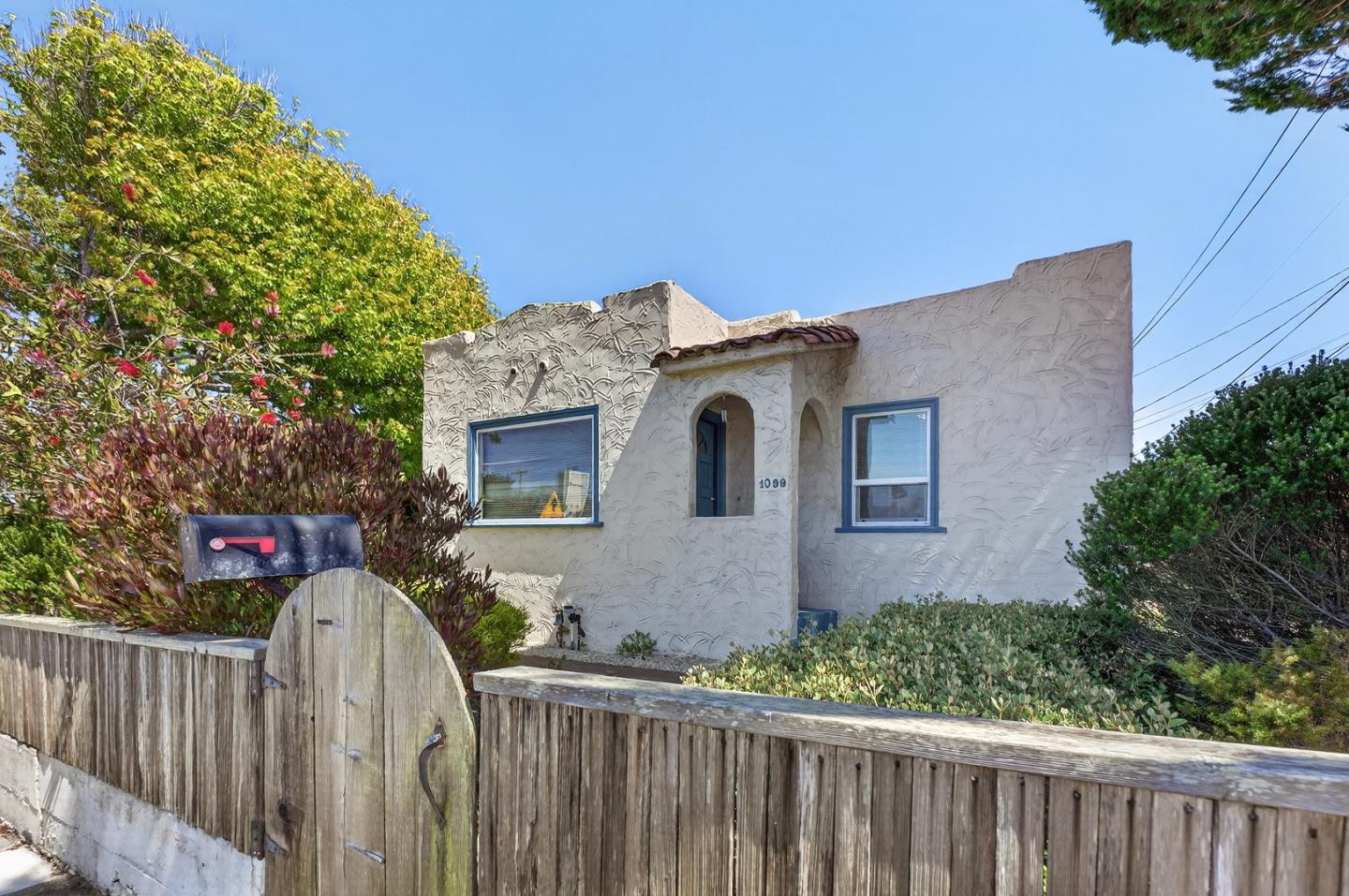 1099 David Avenue Monterey, CA 93940 - Photo 2 of 29
