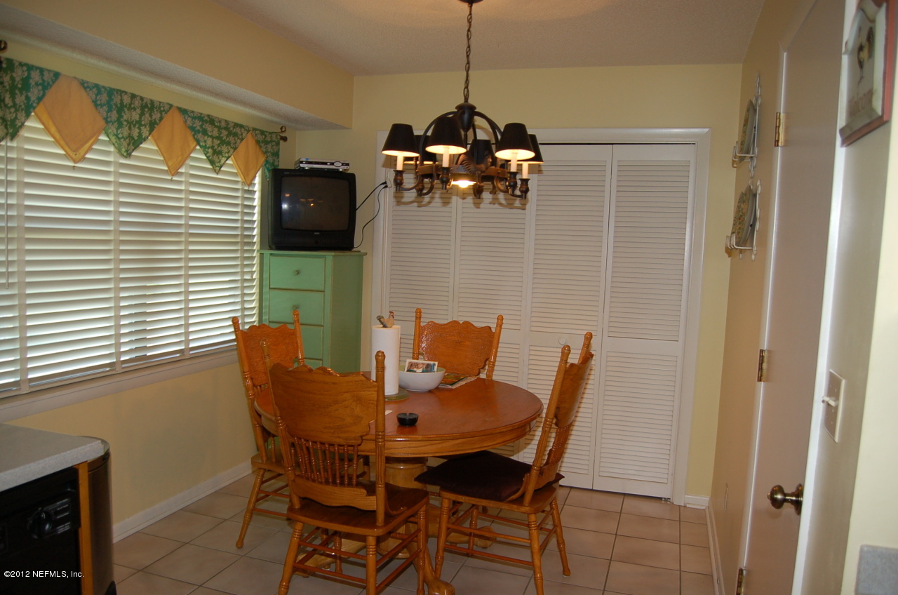 1460 Arends Road Jacksonville, FL 32218 - Photo 4 of 11 Breakfast Nook