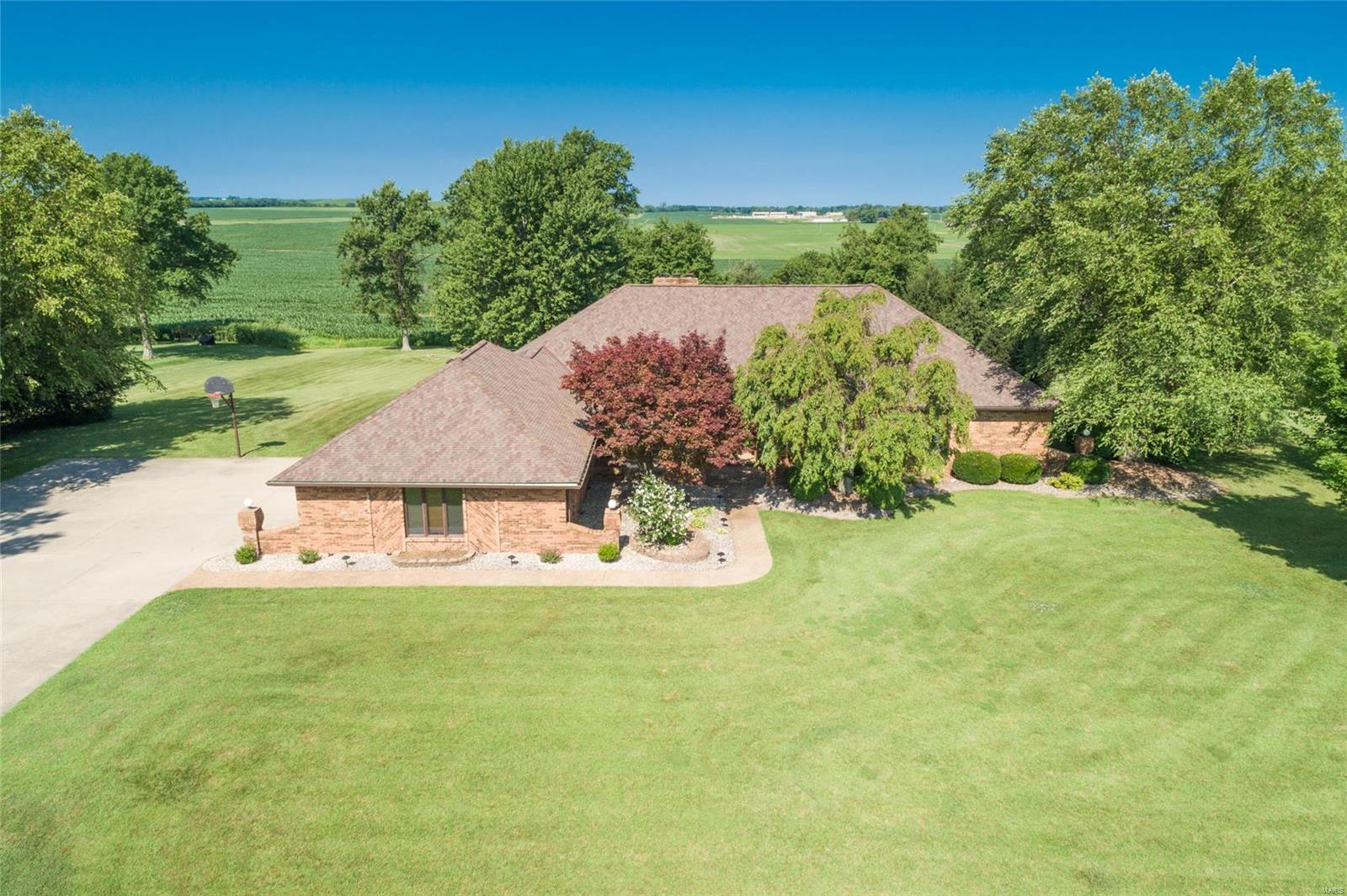 2113 Old Trenton Road Highland, IL 62249 - Photo 7 of 72 Gallery Image 7