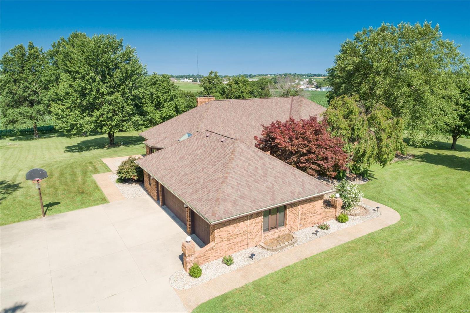 2113 Old Trenton Road Highland, IL 62249 - Photo 9 of 72 Gallery Image 9