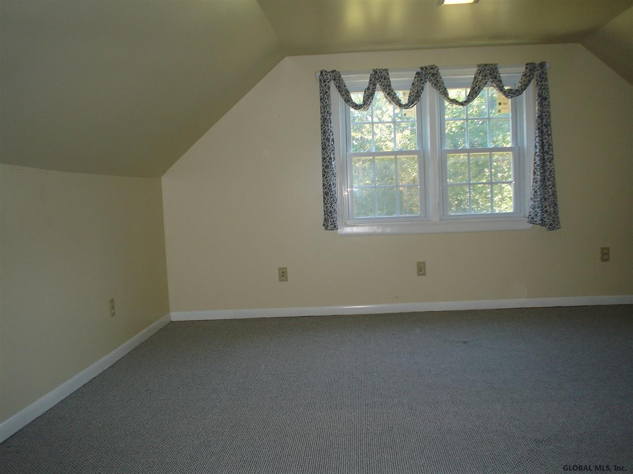 397 East Campbell Road Rotterdam, NY 12303 - Photo 12 of 18 Photo 12