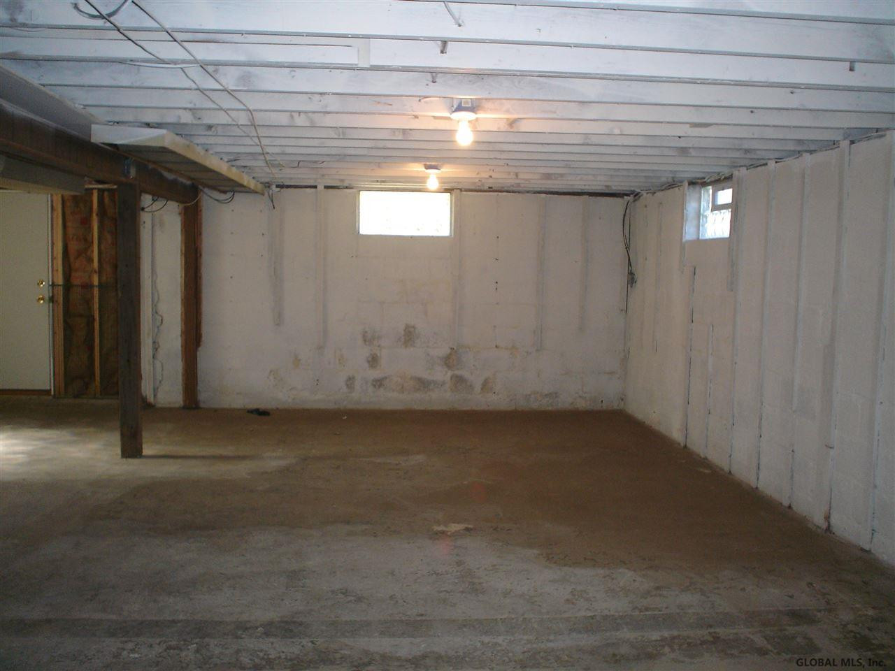 397 East Campbell Road Rotterdam, NY 12303 - Photo 14 of 18 Photo 14