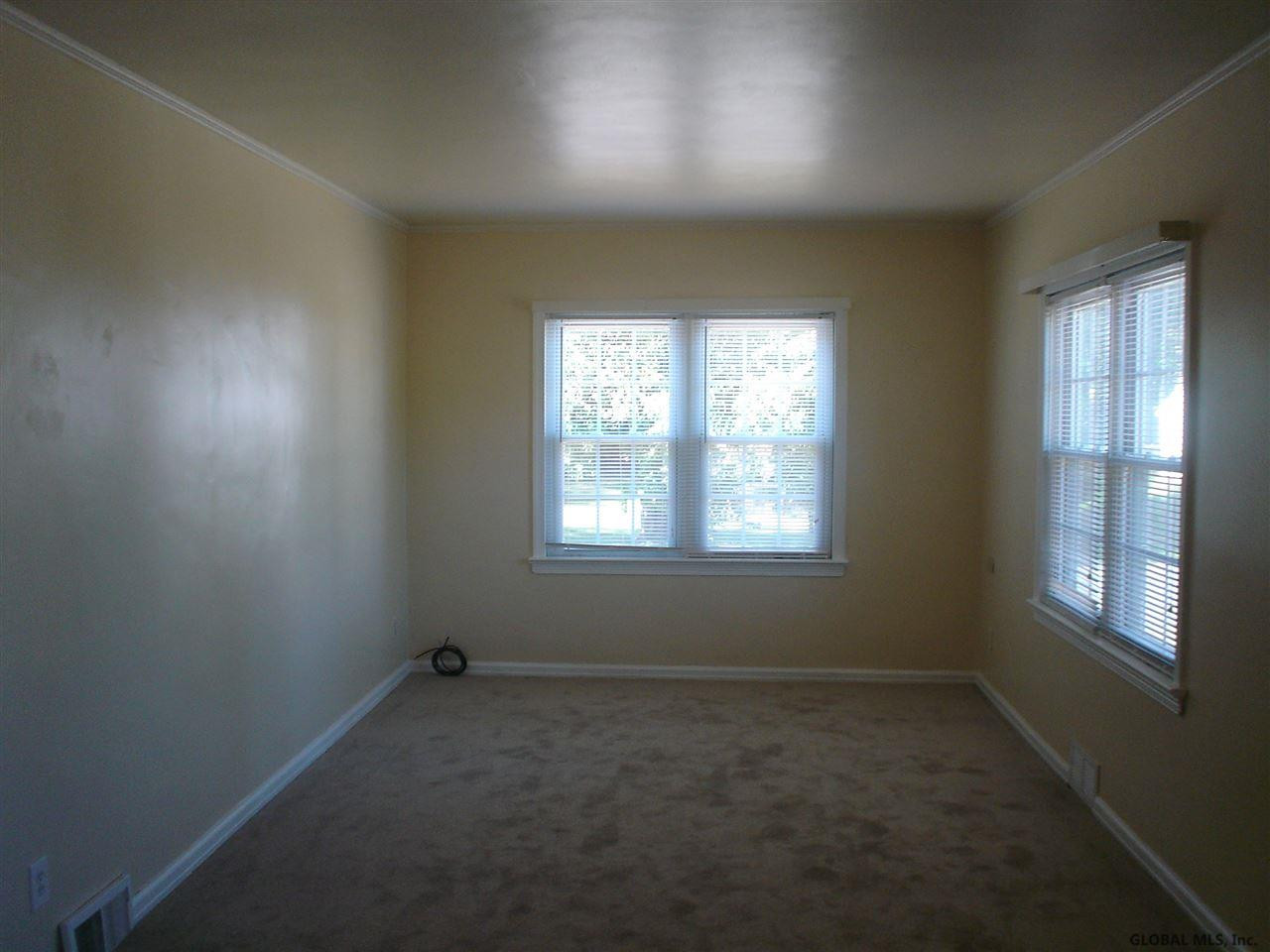 397 East Campbell Road Rotterdam, NY 12303 - Photo 3 of 18 Photo 3