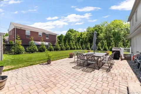 $1,089,000 | 37 Sylvia Road, Plainview, NY 11803