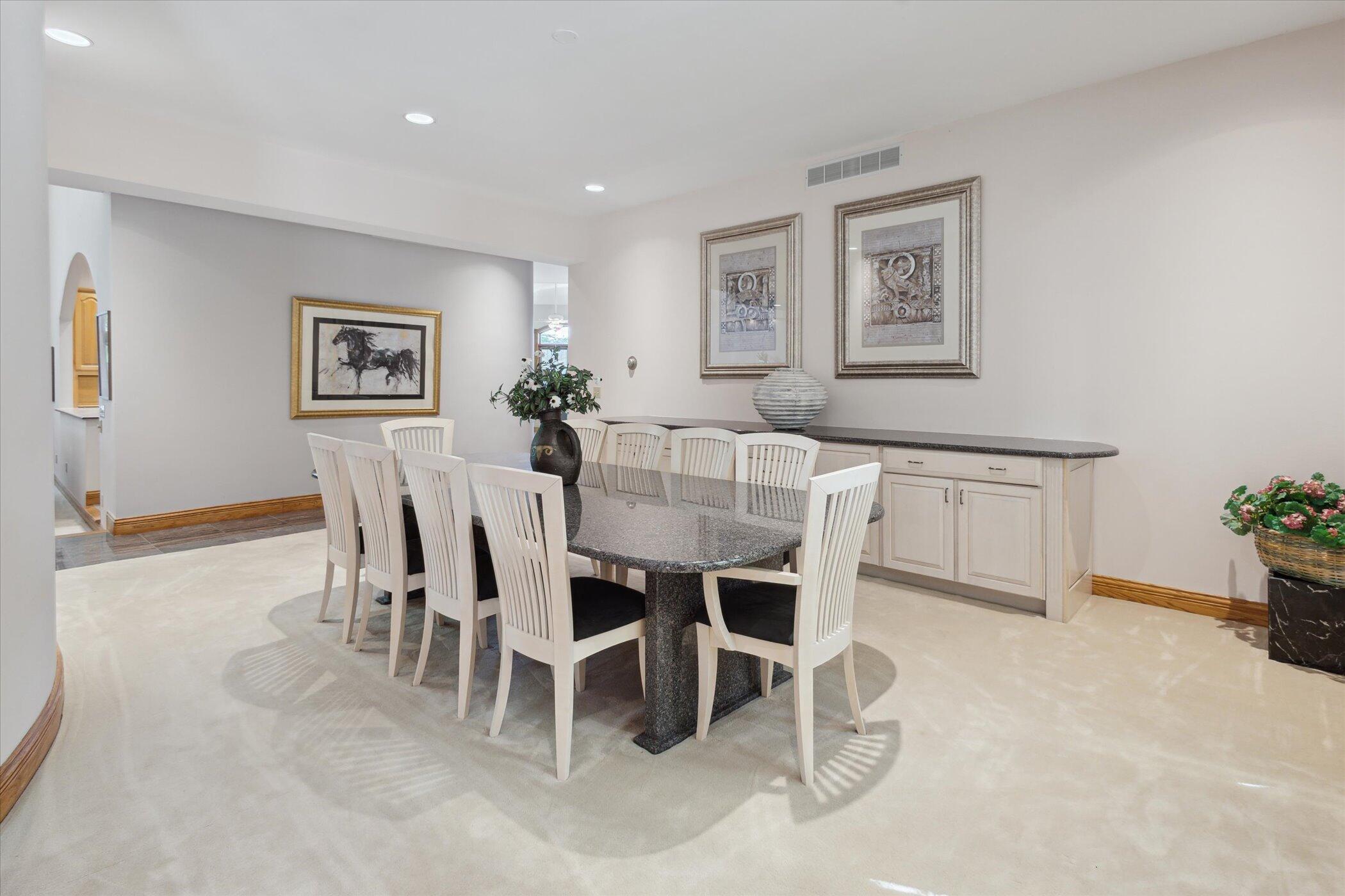 6076 Browns Lake Road Jackson, MI 49203 - Photo 15 of 90 14 Dining Room