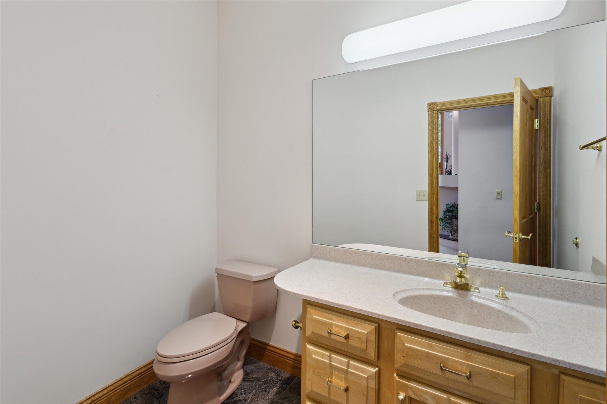 6076 Browns Lake Road Jackson, MI 49203 - Photo 31 of 90 30 Lvl 1 Guest Bath 1