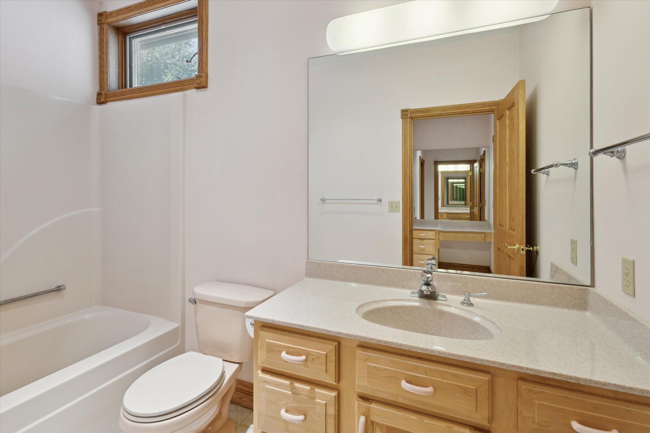 6076 Browns Lake Road Jackson, MI 49203 - Photo 51 of 90 50 Lvl 2 Suite 4