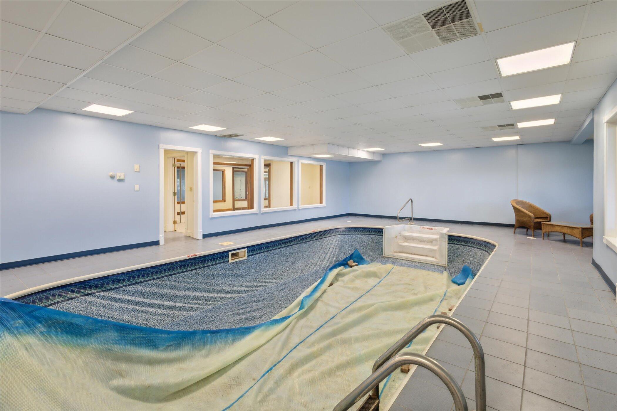 6076 Browns Lake Road Jackson, MI 49203 - Photo 63 of 90 62 Lvl B Pool Drained