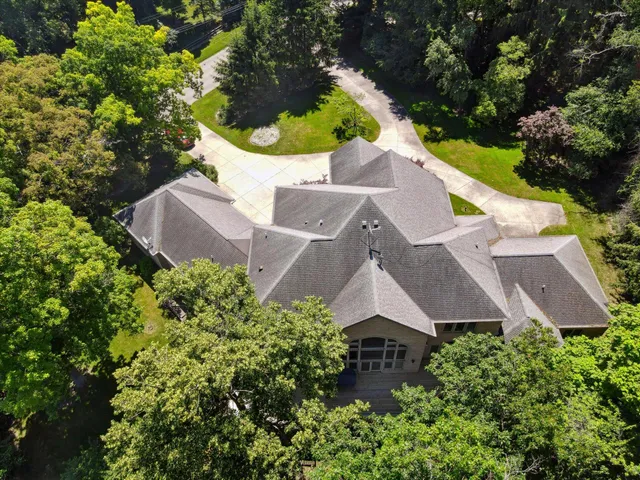 $1,195,000 | 6076 Browns Lake Road, Jackson, MI 49203