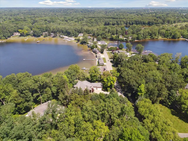 $1,195,000 | 6076 Browns Lake Road, Jackson, MI 49203