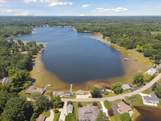 $1,195,000 | 6076 Browns Lake Road, Jackson, MI 49203