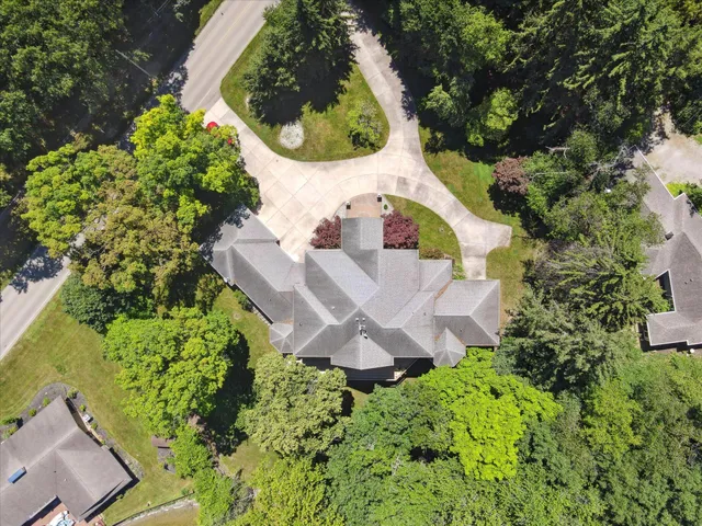 $1,195,000 | 6076 Browns Lake Road, Jackson, MI 49203