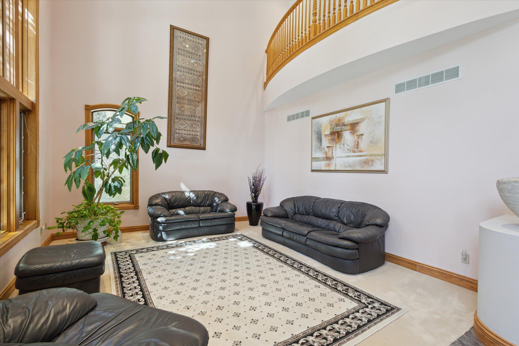 6076 Browns Lake Road Jackson, MI 49203 - Photo 10 of 90 9 Living Room