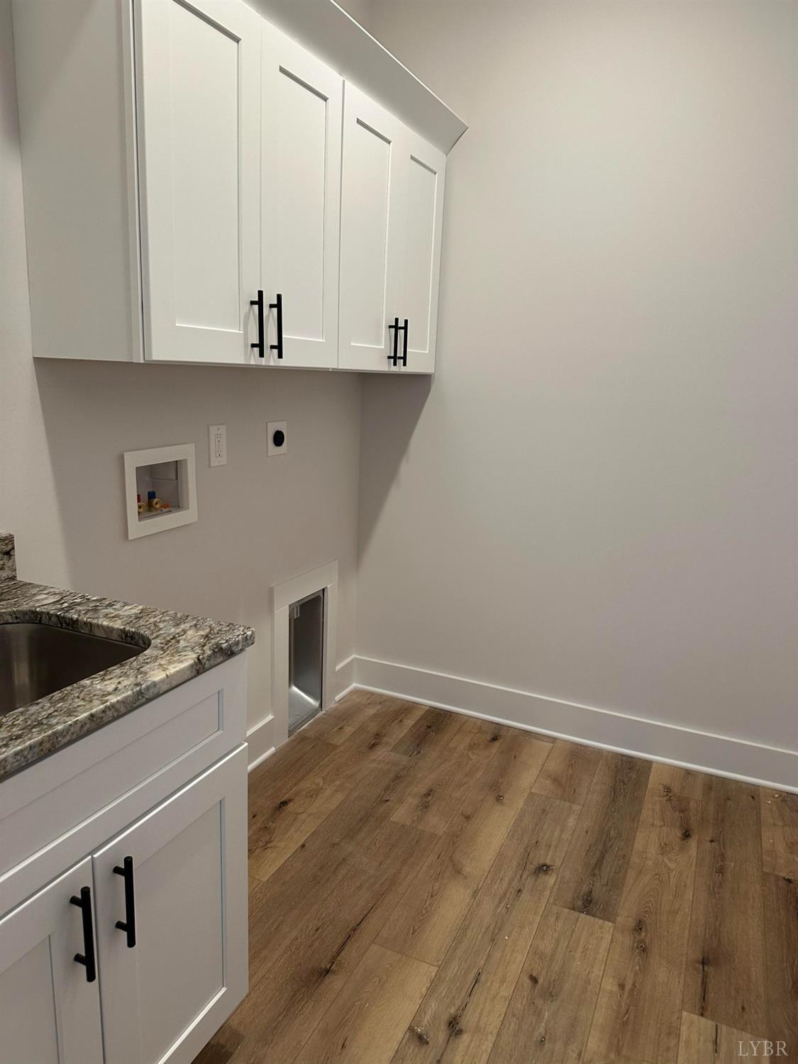 2439 English Tavern Road Lynchburg, VA 24501 - Photo 15 of 31 Laundry Room