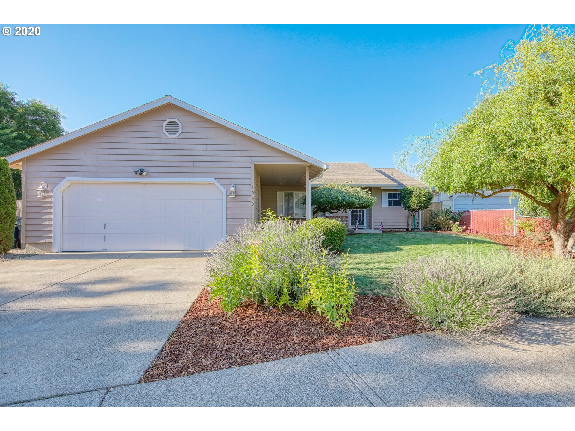 4990 Forsythia Street Springfield, OR 97478 - Photo 3 of 32