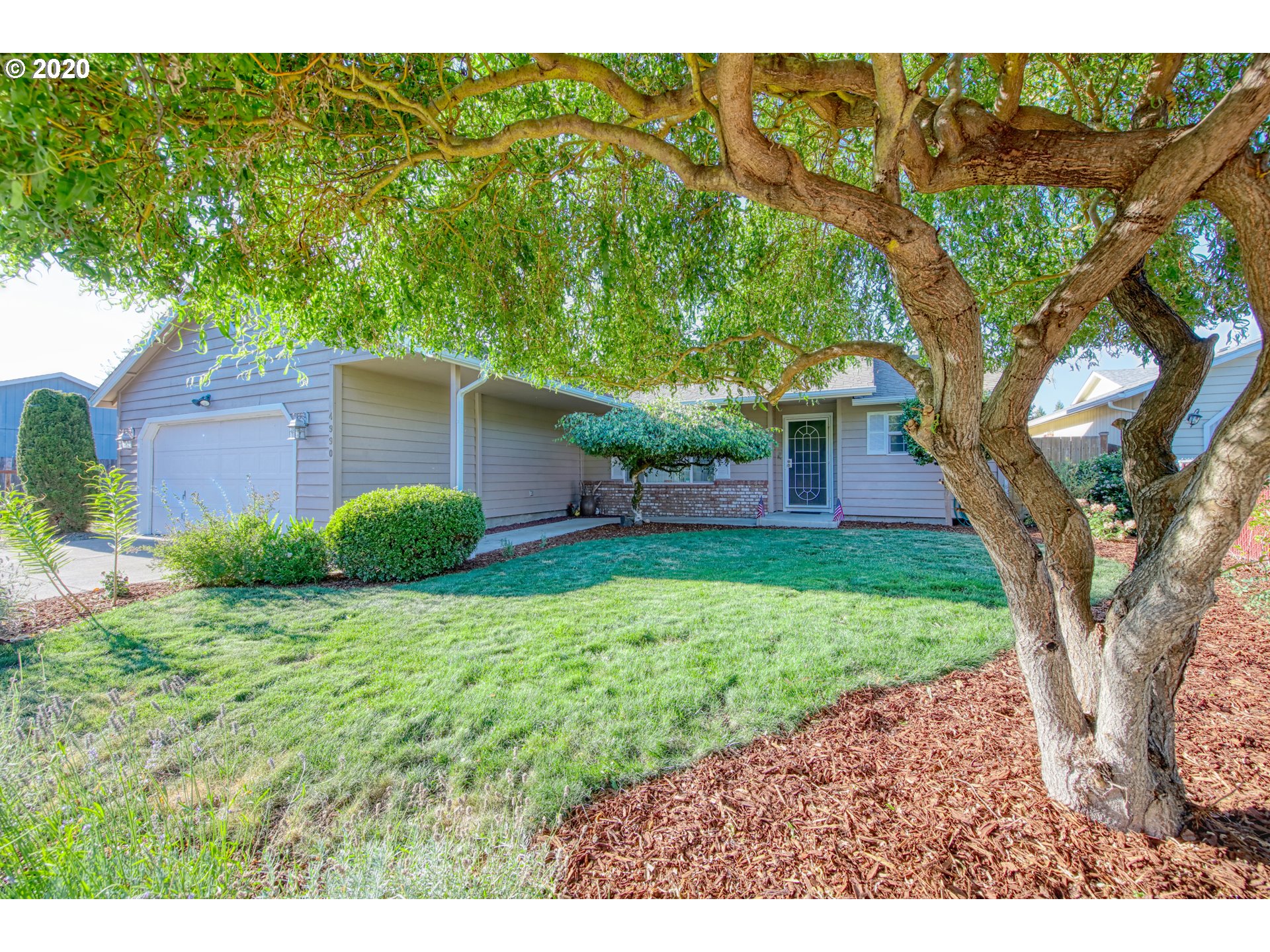 4990 Forsythia Street Springfield, OR 97478 - Photo 4 of 32