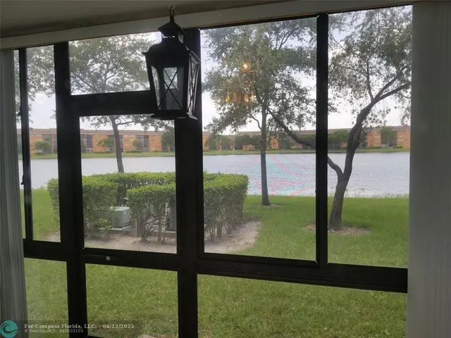 $1,800 | Undisclosed Address, Pembroke Pines, FL 33027