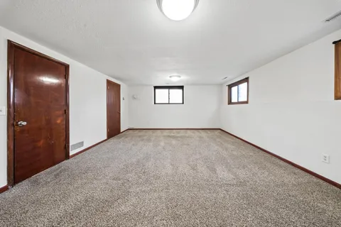 $385,000 | 2090 Carnelian Lane, Eagan, MN 55122