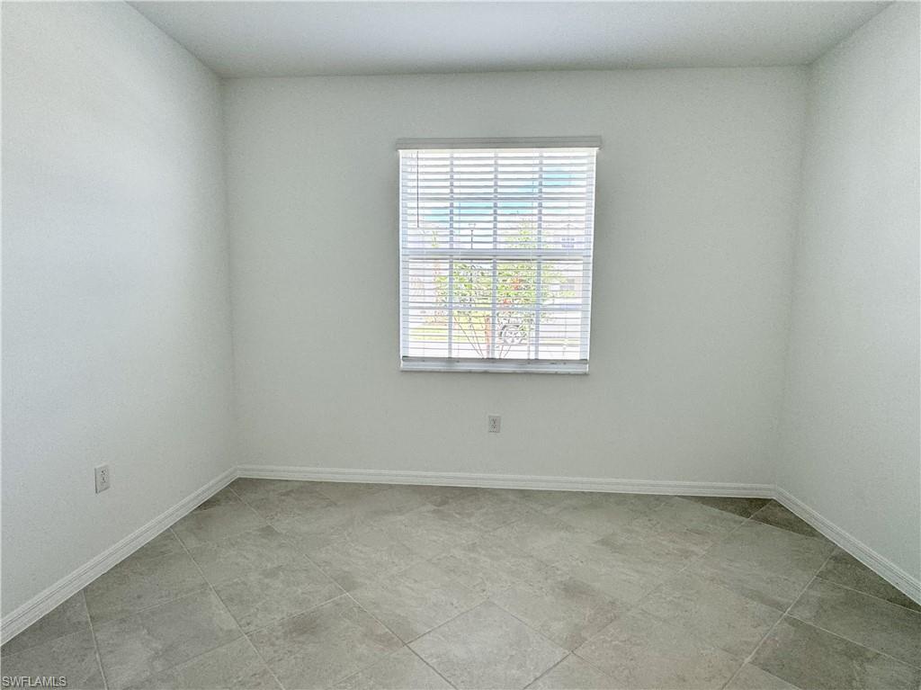 2258 Avocado Lane Naples, FL 34120 - Photo 11 of 18