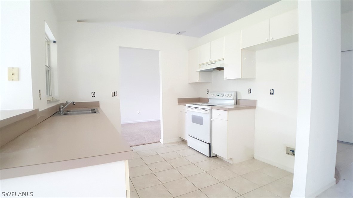15586 Spring Line Lane Fort Myers, FL 33905 - Photo 4 of 17 Gallery Image 4
