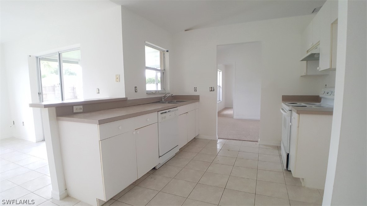 15586 Spring Line Lane Fort Myers, FL 33905 - Photo 5 of 17 Gallery Image 5
