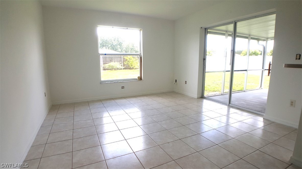 15586 Spring Line Lane Fort Myers, FL 33905 - Photo 7 of 17 Gallery Image 7