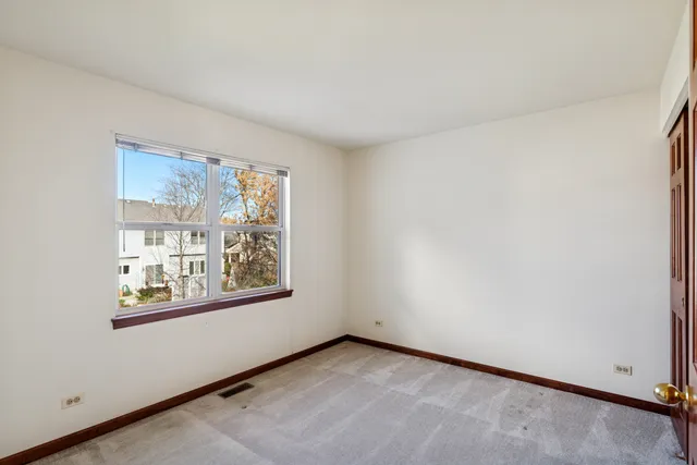 $399,950 | 1166 Hummingbird Lane, Grayslake, IL 60030