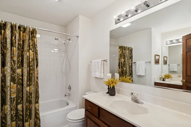 $399,950 | 1166 Hummingbird Lane, Grayslake, IL 60030