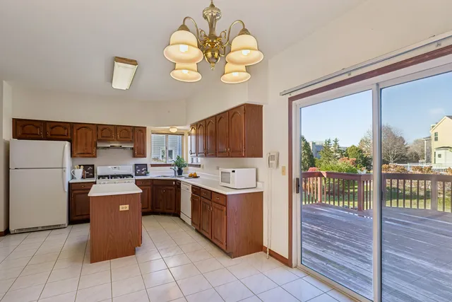 $399,950 | 1166 Hummingbird Lane, Grayslake, IL 60030