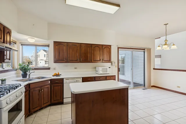 $399,950 | 1166 Hummingbird Lane, Grayslake, IL 60030