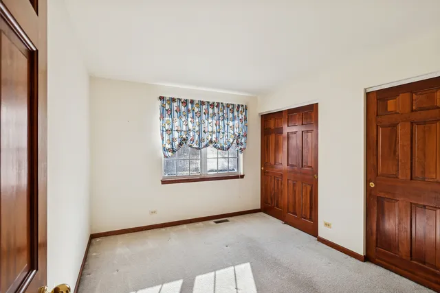 $399,950 | 1166 Hummingbird Lane, Grayslake, IL 60030