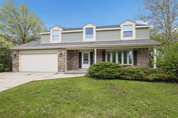 $2,600 | 508 Metropolitan Street, Aurora, IL 60502