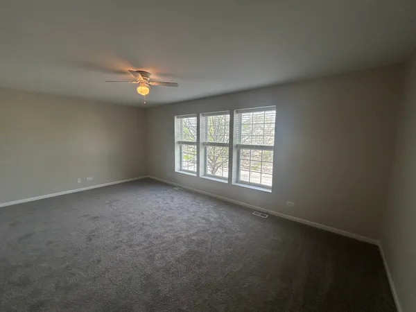 $2,600 | 508 Metropolitan Street, Aurora, IL 60502