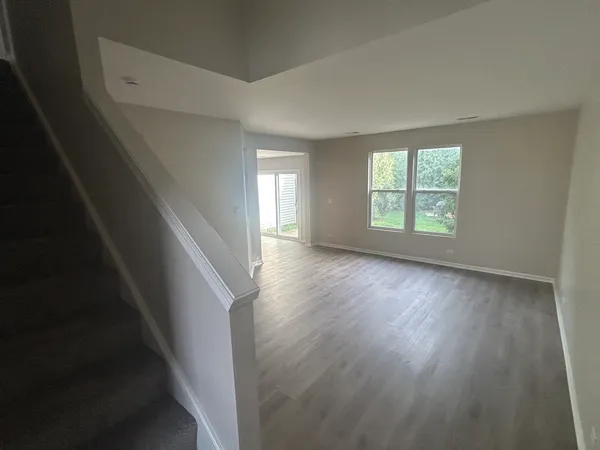 $2,600 | 508 Metropolitan Street, Aurora, IL 60502