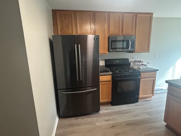 $2,600 | 508 Metropolitan Street, Aurora, IL 60502